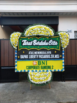 Papan Bunga Duka di Kalicacing