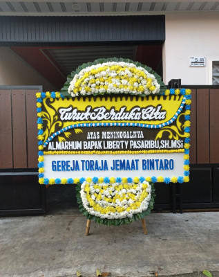 Papan Bunga Duka di Kalicacing