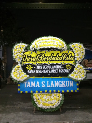 Papan Bunga Duka di Kalicacing