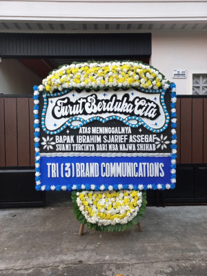 Papan Bunga Duka di Kalicacing
